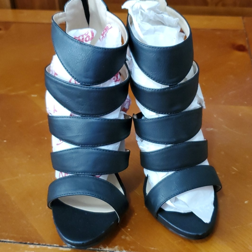Yoki ankle heels